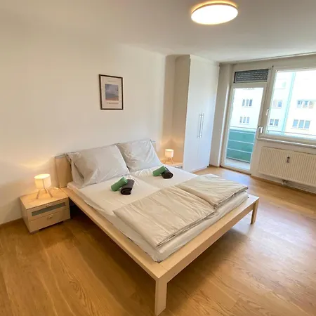 Ruhiges Mit Balkon - Wohlfühlen In * Graz