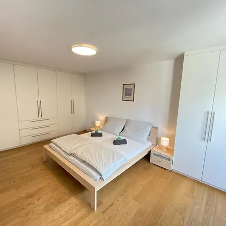 Ruhiges Mit Balkon - Wohlfuehlen In Apartmán