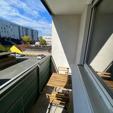 Ruhiges Mit Balkon - Wohlfuehlen In Apartment Graz